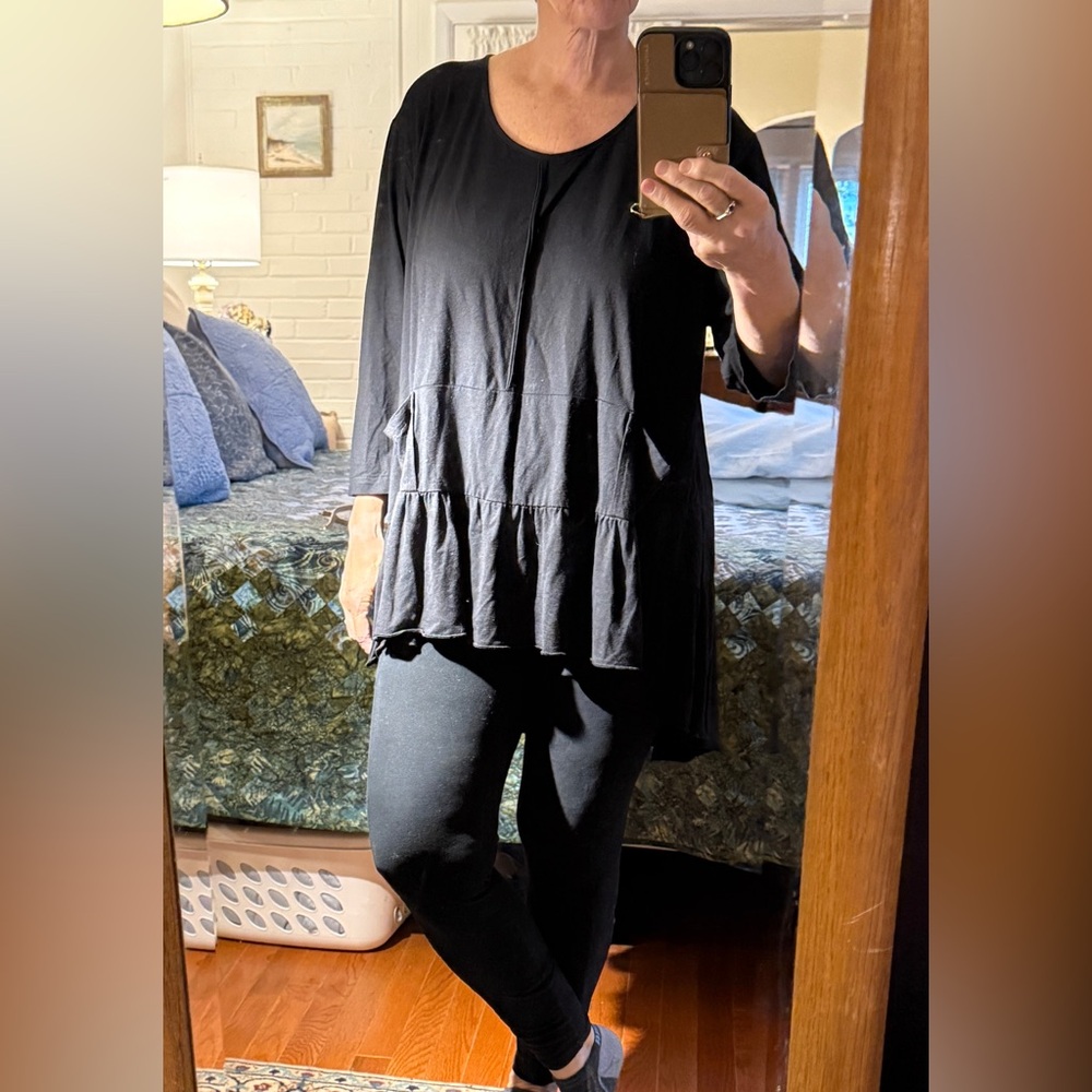 Transparente Black Tunic Top